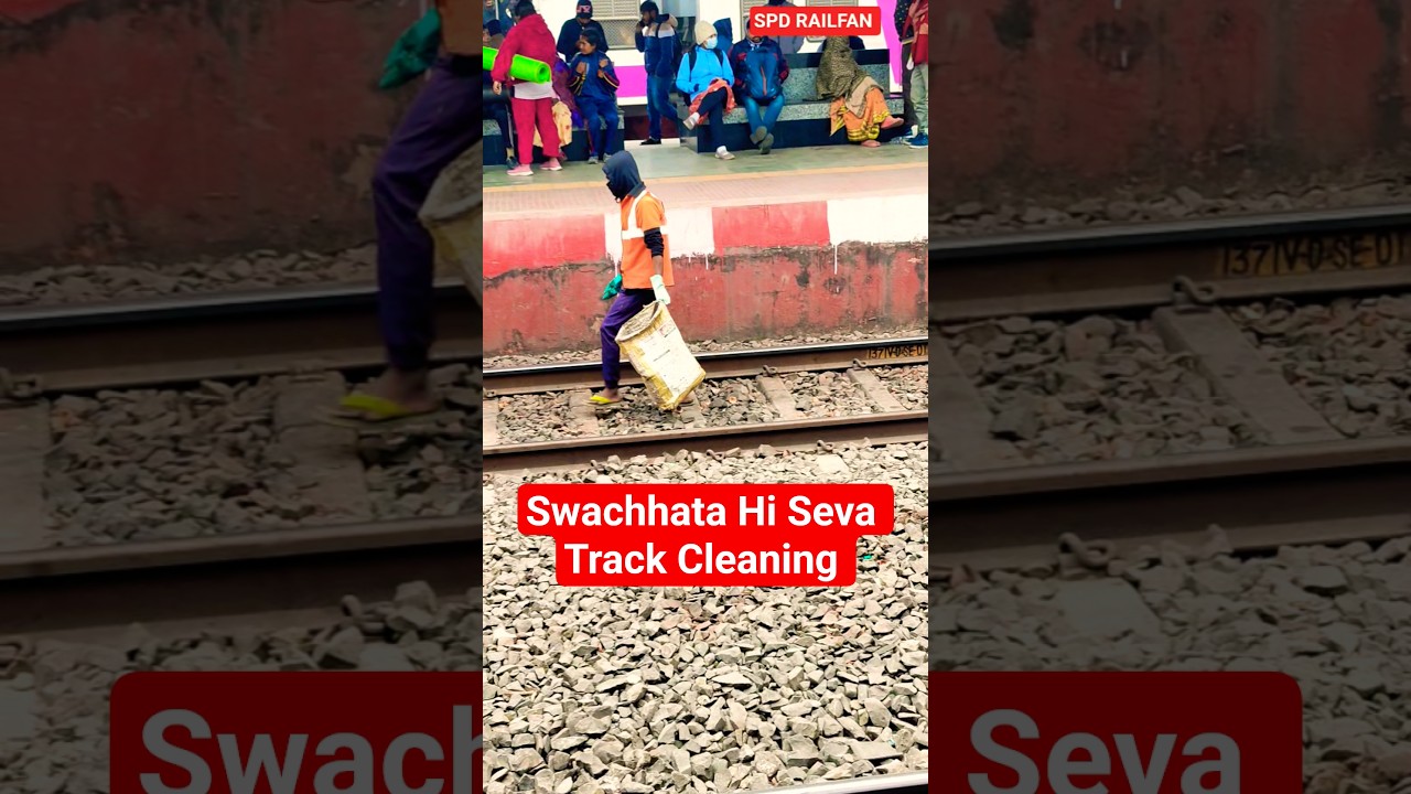 Track Cleaning at Sodpur Station | Swachhata Hi Seva | Garbage on Rail line Cleaning