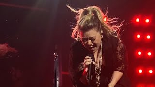 Kelly Clarkson - Happier Than Ever (8/19/23) chemistry - Las Vegas residency Bakkt Theater @ PH