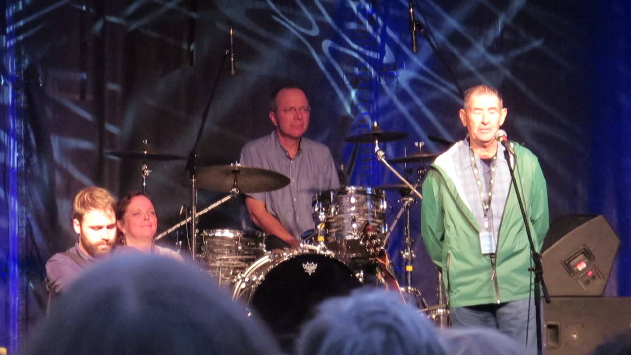 Gerald Campbell sings The Girl that Slighted Me