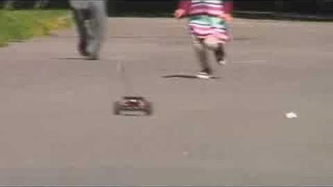 Team Associated RC18 High Speed Crash with kid :)