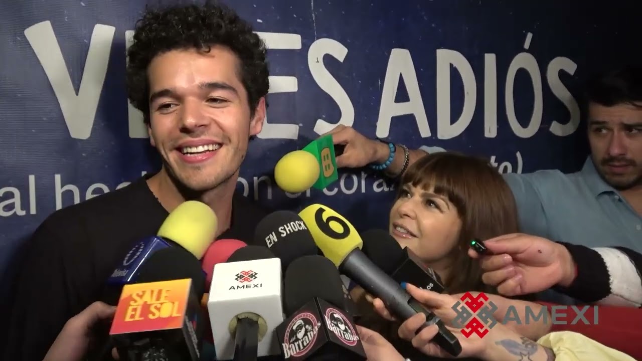 Itati Cantoral y Eduardo Zucchi Thalia les llamo para felicitar a su ahijado por su debut en las tel