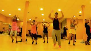 Famalay - Travis World Road Mix Zumba Choreo