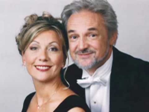 Gabriel FAURÉ - Pleurs d'or (Albert Samain) - duo Laplante-Duval.mov auf YouTube ansehen