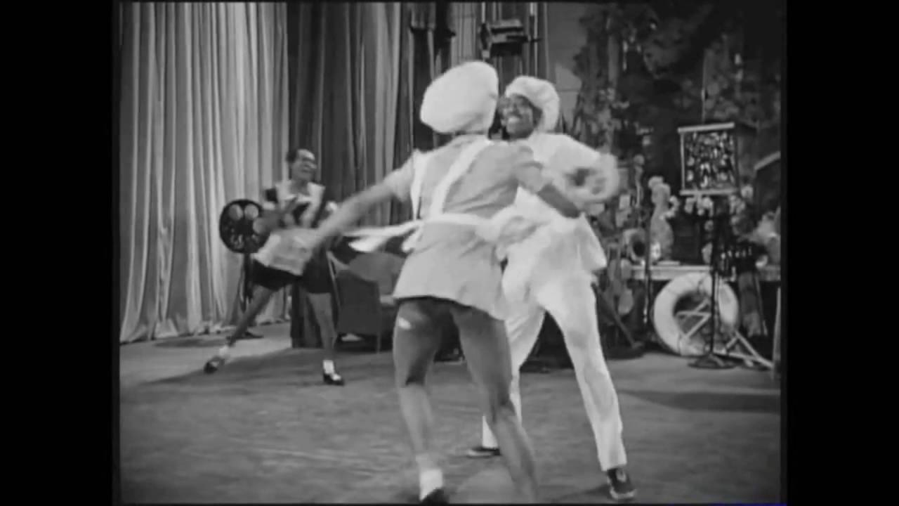 Lindy Hop in Hellzapoppin' 1941 - YouTube