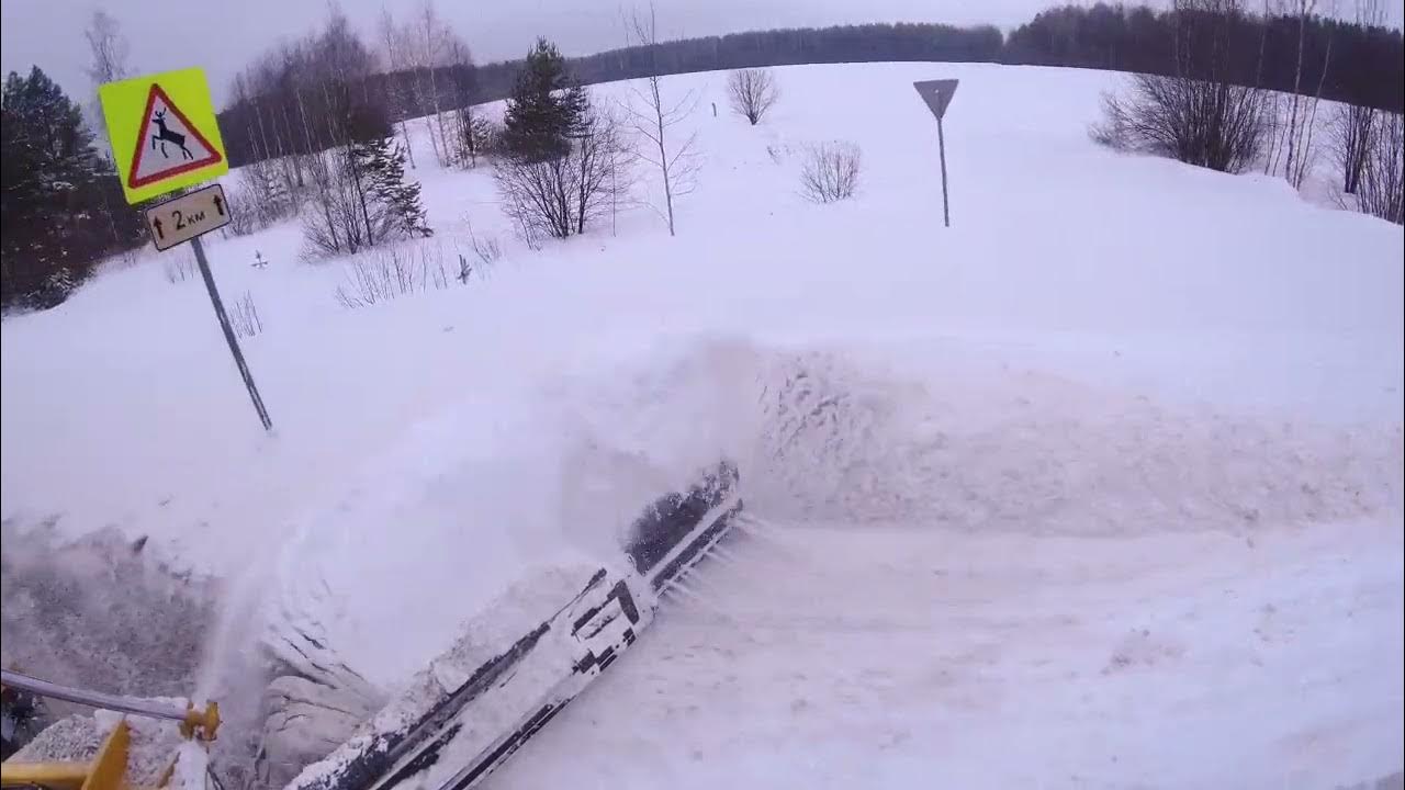 Общественные работы. Строитель зимой. Рабочие на стройке. Труд зимой картинки для детей. Каменная кладка в зимних условиях.