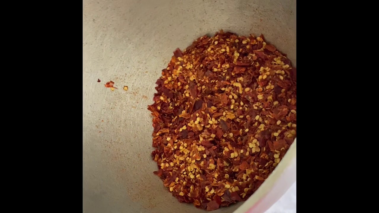 Chili garlic pepper - YouTube