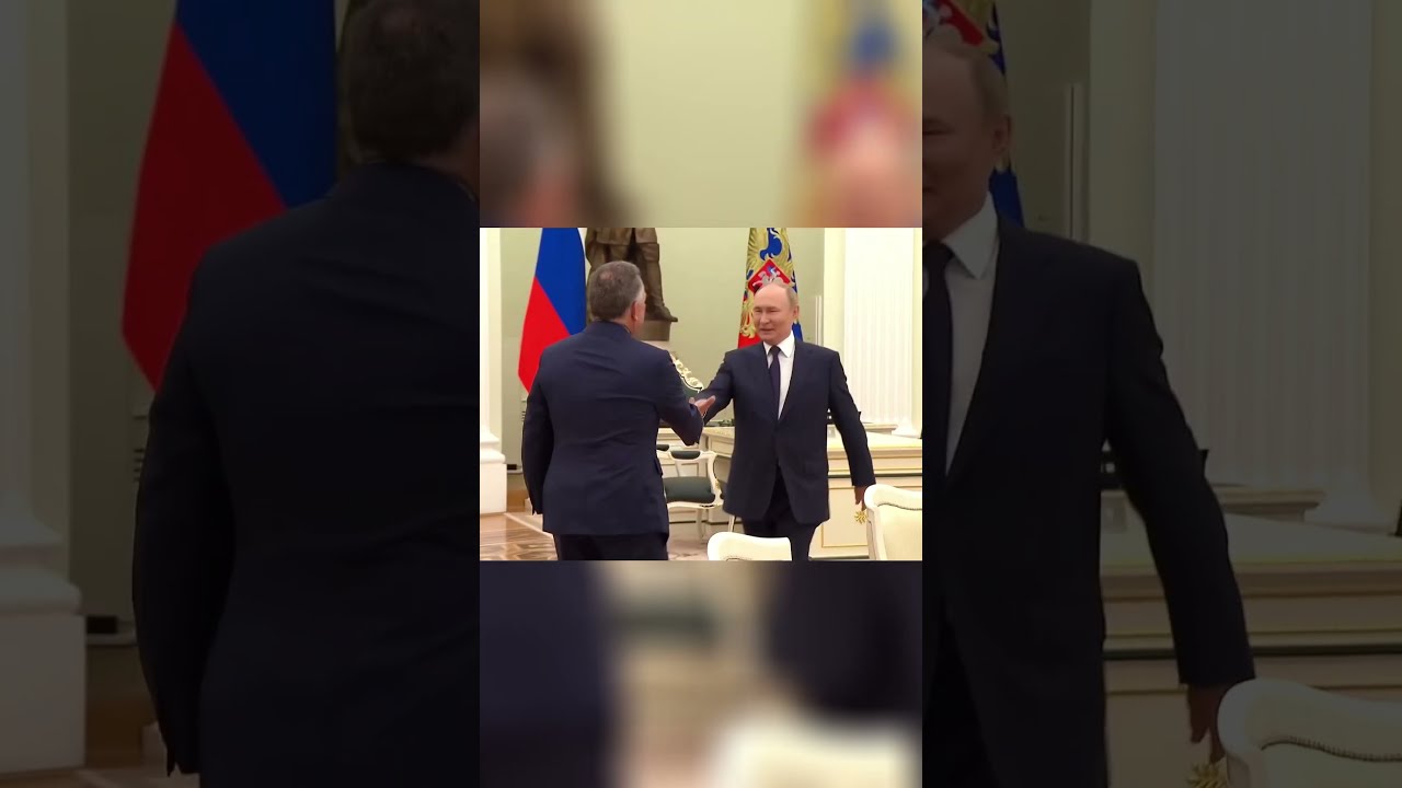 BREAKING U S Envoy Steve Witkoff Meets Vladimir Putin Shake Hands At Kremlin AC1C