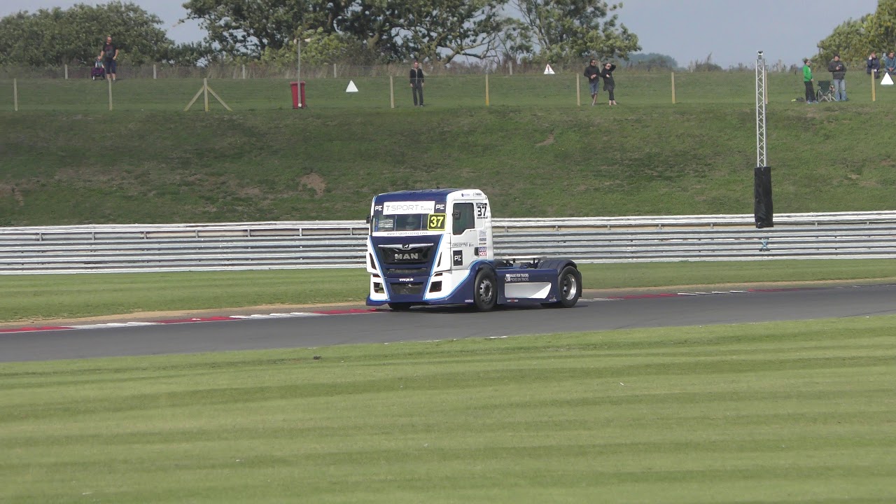 scania thailand group lap 5 BTRA Truck championship Div 1 R3 at Snetterton British Truck Racing 9Sep18 141p
