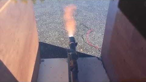 Hybrid Rocket Engine 1 - Test Fire 08