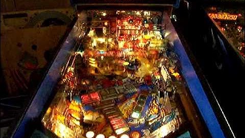 Data East Lethal Weapon 3 Pinball Machine