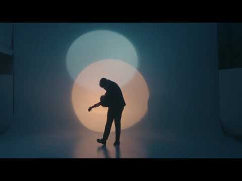 Andreas Moe - Holding On (Official Video)