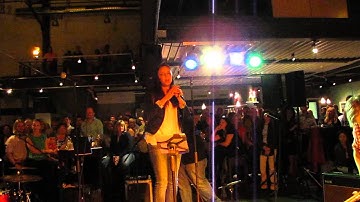 Leonie Kriwet "Too close", WOLF CODERAs SESSION POSSIBLE, 20.05.2013 Hattingen