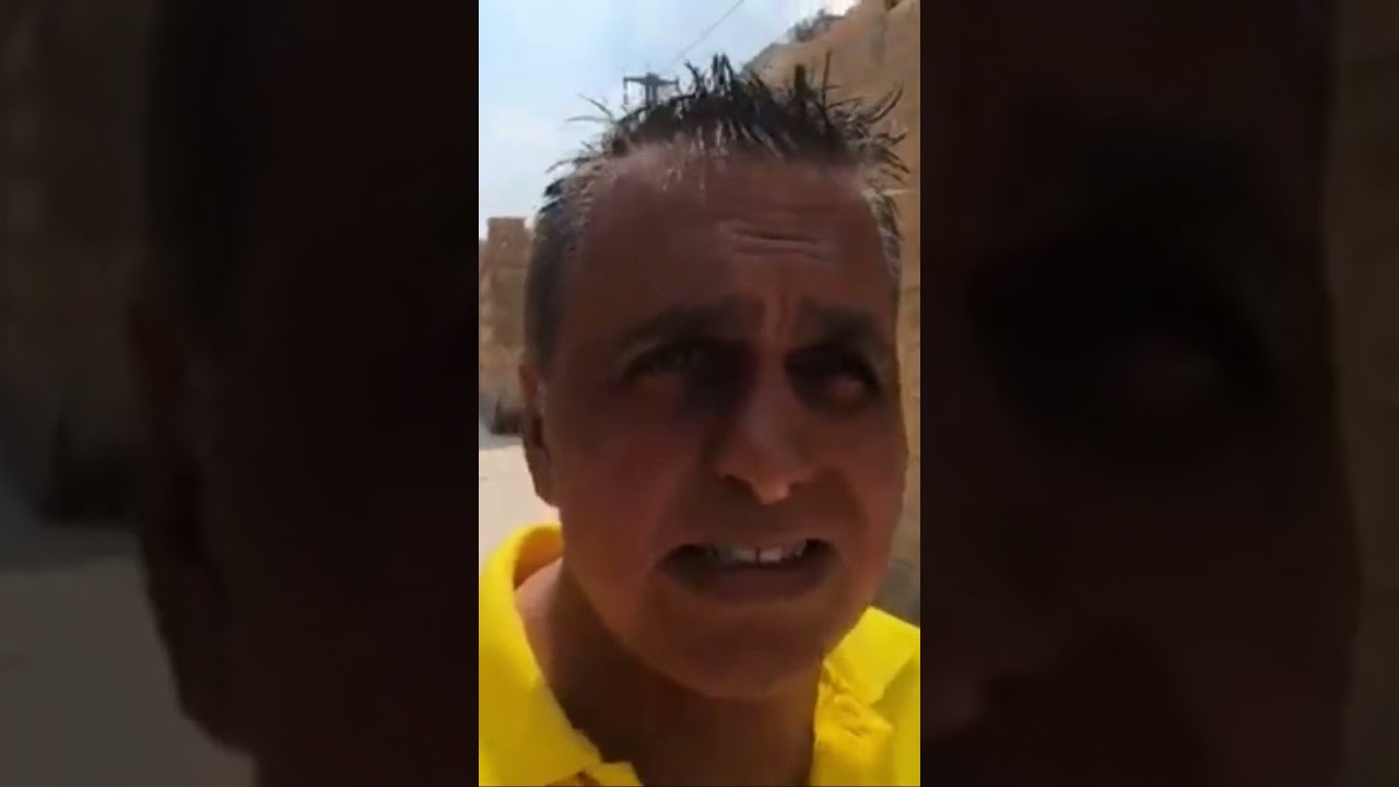 HOW TO TRAVEL ON THE CAIRO METRO | 5 EGYPTIAN POUNDS SINGLE TICKET | CAIRO TRAVELS IN EGYPT