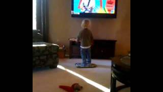 Callen sings "Srufin' in my Imagination" from Ralph's World!