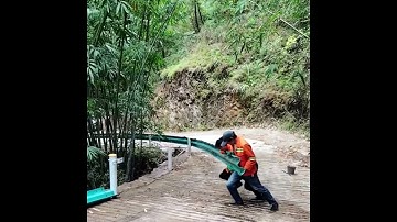 The process of fixing corrugated highway railings- Good tools and machinery make work easy