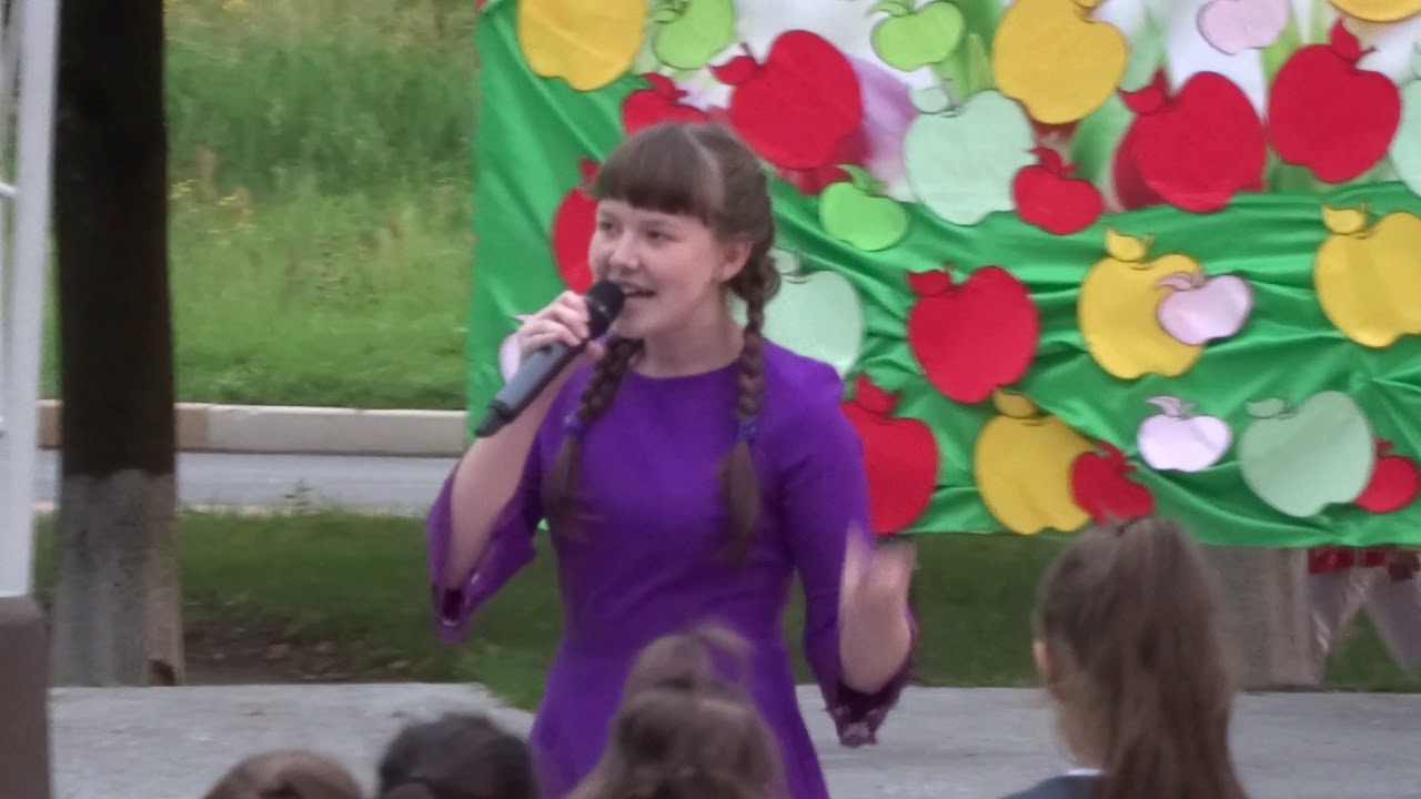 София Федченко песня "На десерт" - YouTube