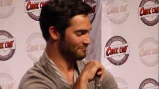 Tyler Hoechlin - How does he define his relationship with Stiles ? @ Comic con Paris 2012