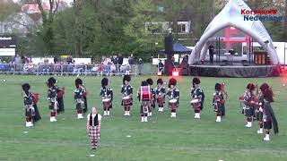 Red Hackle Pipeband & Highland Dancers tijdens Taptoe Waddixveen 2022