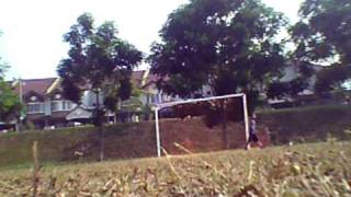 just kicking and bend the soccer ball (sepak bola sesaje..) screenshot 3