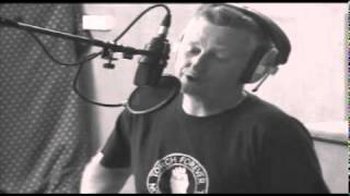 Watch Billy Bragg The Beach Is Free video