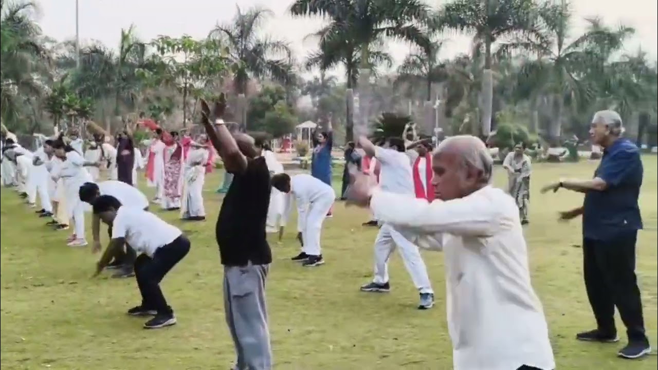 म्युझिकल योगा ग्रुपचा योगा 🧘‍♂️🧘