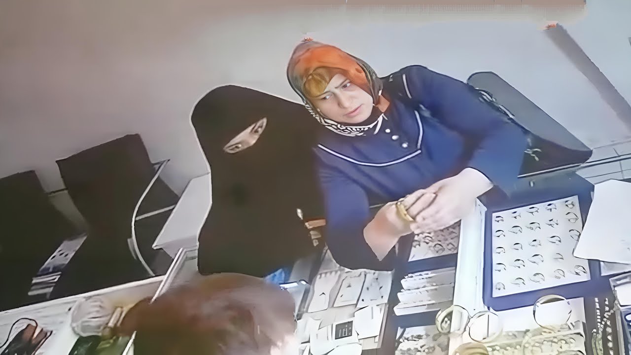 لن تصدق أغرب سرقات صورتها كاميرات المراقبة!! نساء صديقات الشيطان