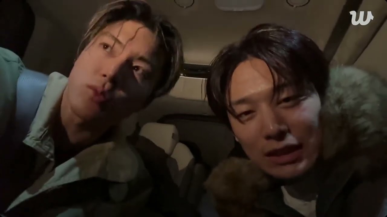 251225 THE BOYZ Juyeon & Eric 'LJ & Eric 🏈🎄' & '주연이형 폰 꺼짐 이슈' Weverse Live