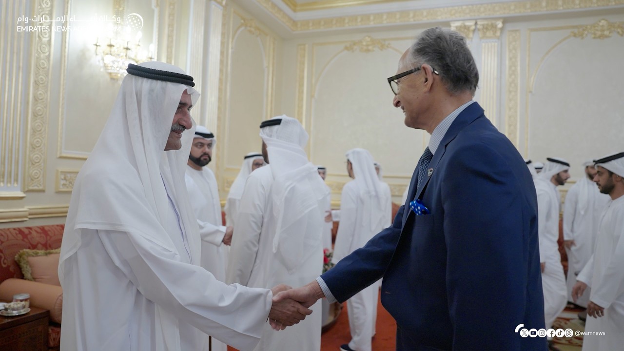 حمد الشرقي يستقبل جموع المهنئين بشهر رمضان بحضور ولي عهد الفجيرة