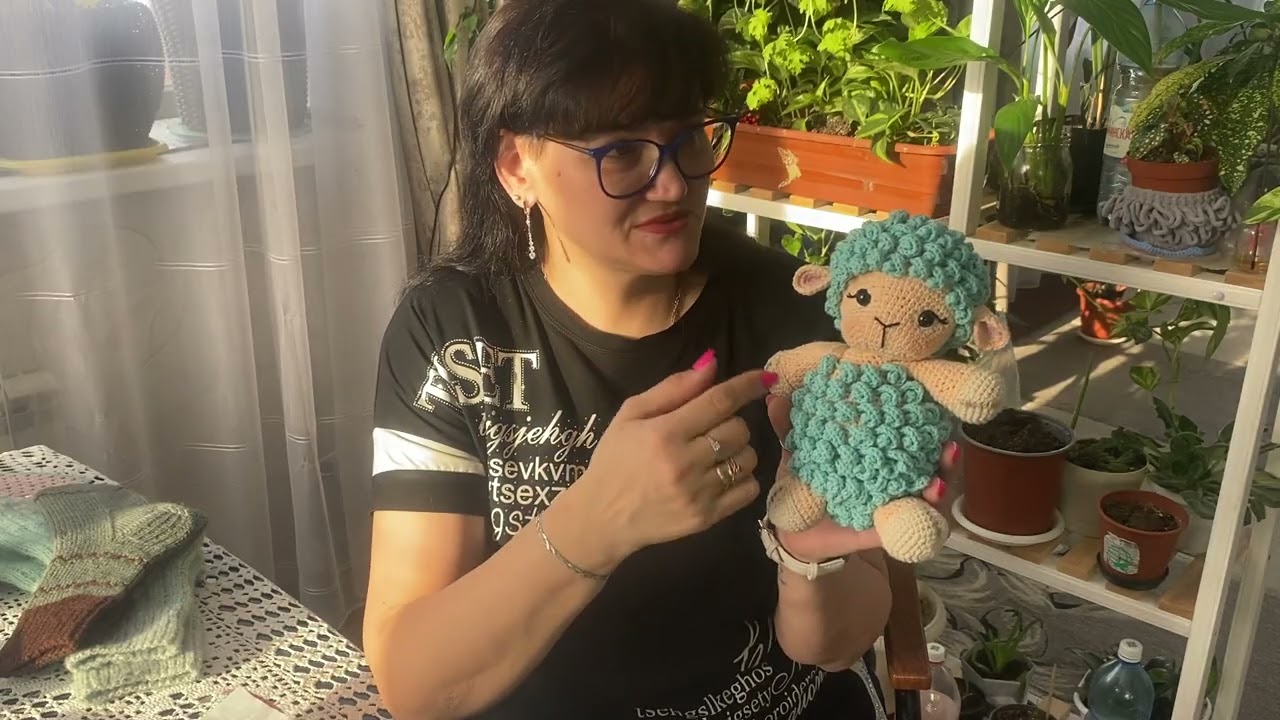 Итоги февраля: носки жаккардом,игрушки, мотивы.Процессы на март.