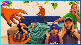 OS MACACOS CLONE, ESTÃO  DE VOLTA!-Marina&amp; Lucas