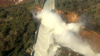 Nearly 200,000 evacuate near Oroville Dam spill