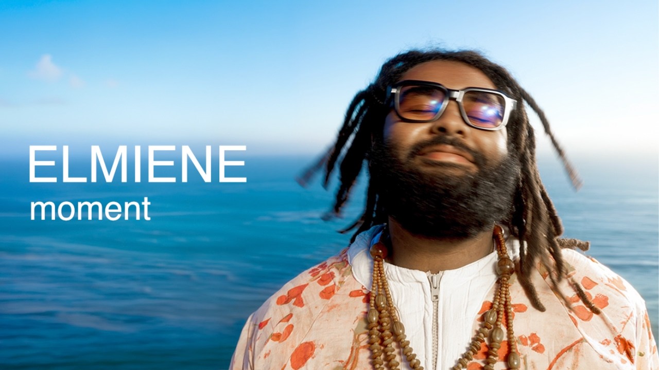 Elminee Elmiene - Moment (Lyric Video) - YouTube