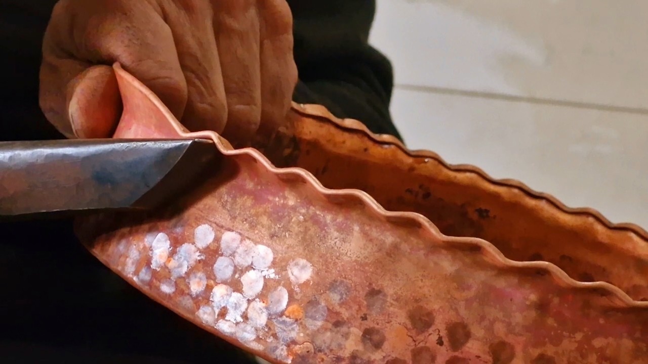 ✔ This Is What Happens When a Master Forges a Copper Pan by Hand