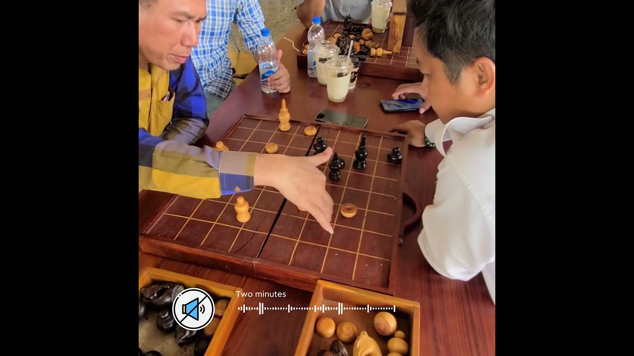 លោកពូរដ្ឋា KHMER US ហៅអាគុយខូចៗ គ្រាប់ស ជួបជាមួយ និស្សិតផ្តាច់សង្ខារ លំពែងបកក្រោយ អធិរាជមហាត គ្រាប់ខ