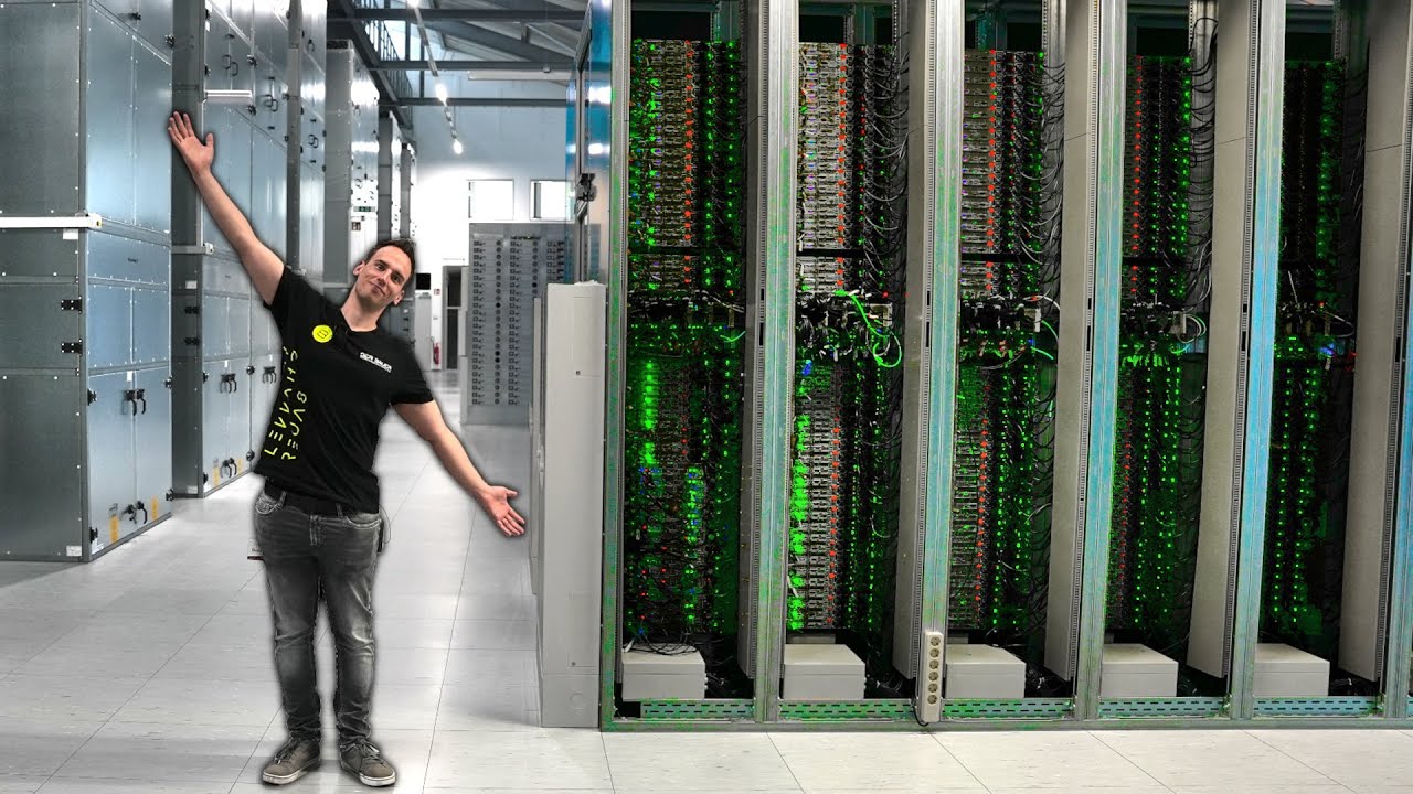 Hier stehen über 300.000 Server!! Wir besuchen das größte Rechenzentrum von Hetzner...