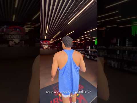 Tirullipa chegando na academia da Disneyland