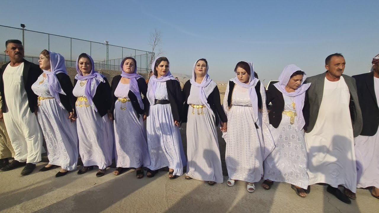 هونەڕمەند قاسو سموقي و أحمد دقو نيو دەوت خەشتڕێن‌‌‌‌(دەێڵانە ملەنێ)لێ شنگەل هێڤێ دەکەم بێ دەلێ وە بێ