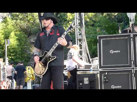 Hellyeah - Drink Drank Drunk @ Sunken Gardens Theater - San Antonio, TX