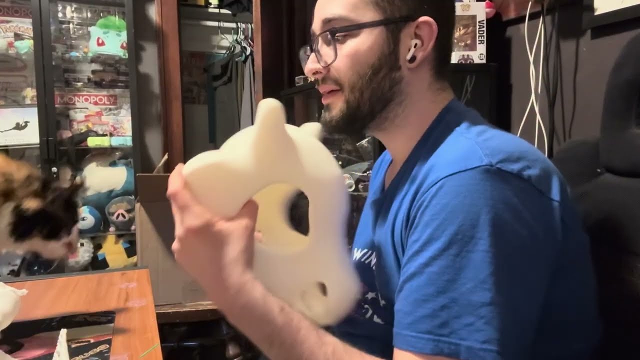 3D Printing Giant Cubone Skull - Vlogmas 2025 Day 17 