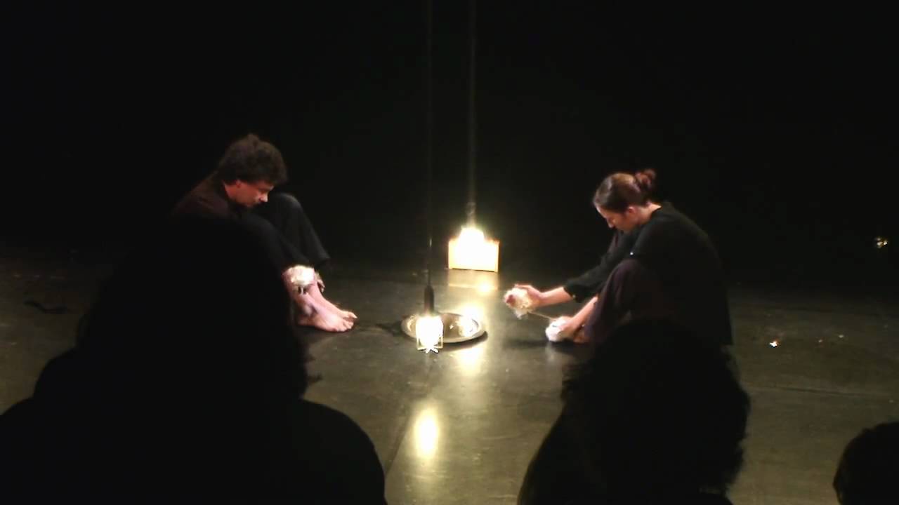 Laura Laeser Daniel Haeller Wunder I (Performance-Art)