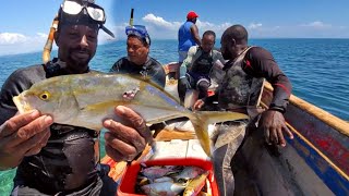 went on a epic 🐟 hunt at sea net fishing spearfishing and The Coast guard 🛑 us and ✔️for license