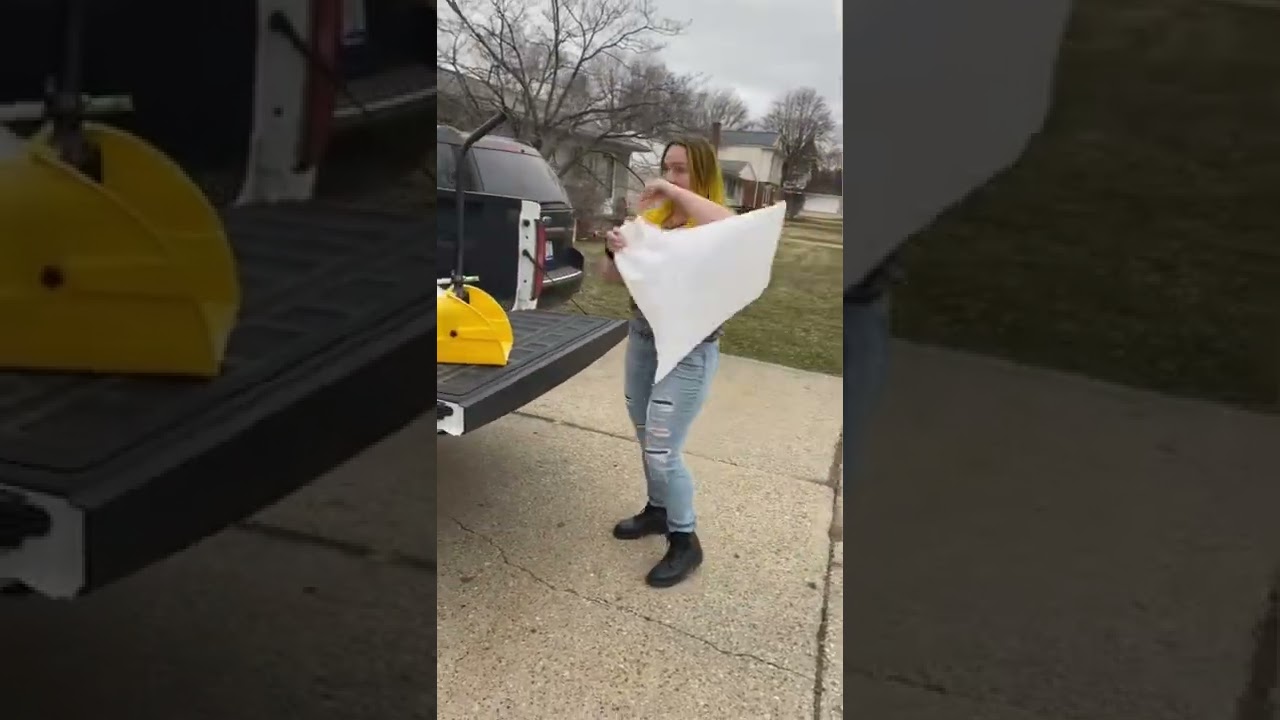 Q&A: How I line my pooper scooper bucket