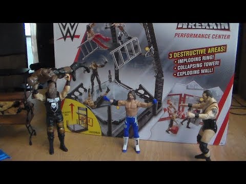 ?WWE Wrekkin’ Performance Center Playset with Gym, Breakable Accessories, C