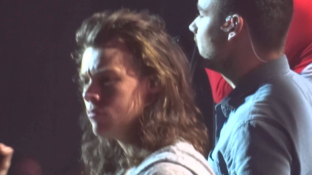 You & I - One Direction live @ O2  London 28/09/2015