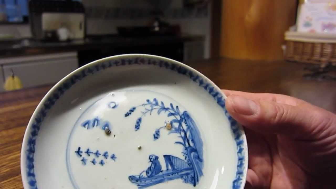 骨董の知識ーキズではない窯キズ・降りもの 古染付人物文小皿 ｜ 骨董