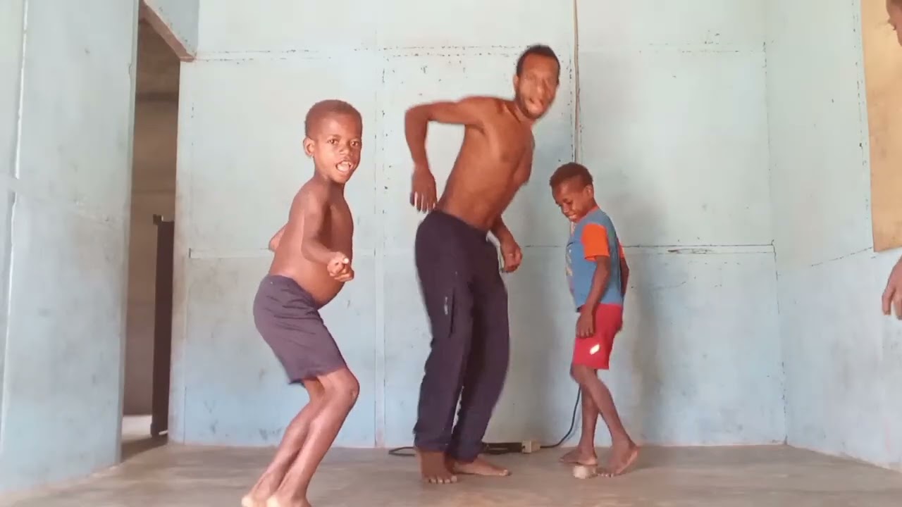 Lagu Acara Auyu _ AKG Rap_  Getio Bussu