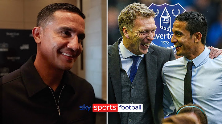 Tim Cahill on David Moyes' return to Everton 💙 | "He's the right man because he knows the club."