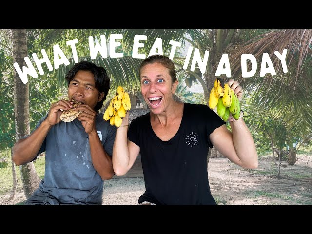 What WE EAT IN A DAY Living on a Remote Tropical Island class=