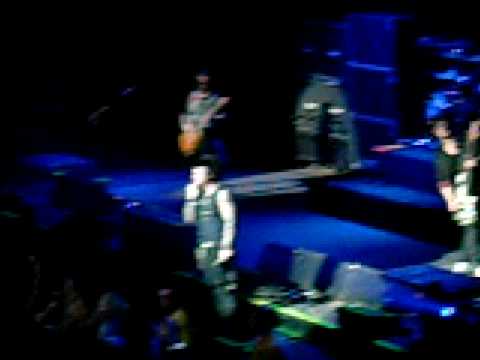 Papa Roach NEW SONG Hollywood Whores LIVE From Pittsburgh 2 25 09