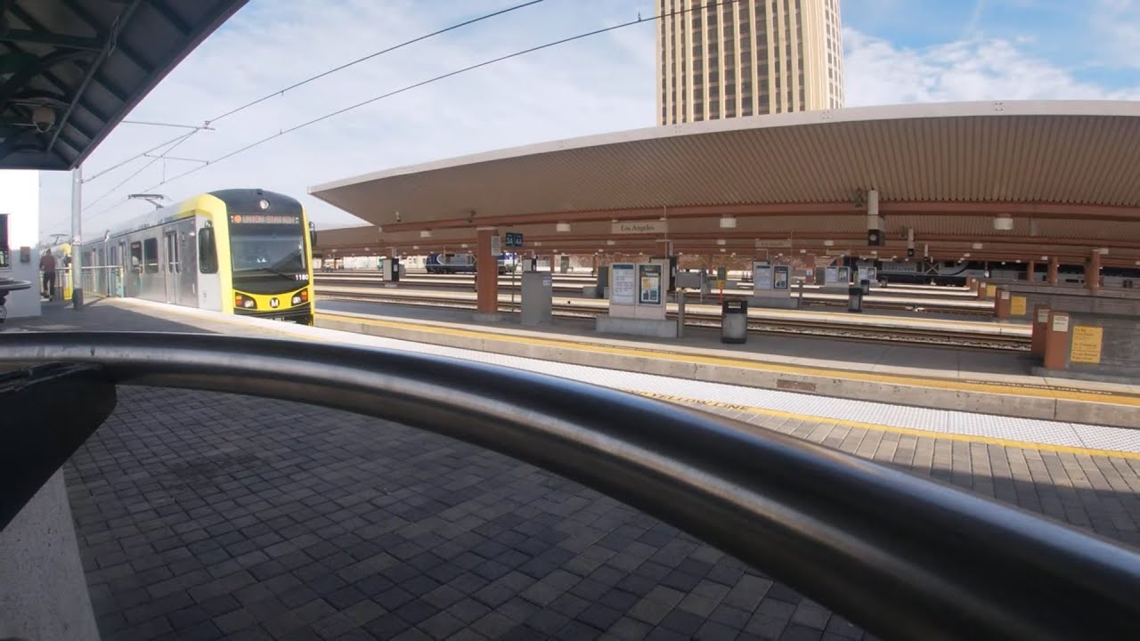 Metro Gold Line Train Arriving at Union Station [4K] - YouTube
